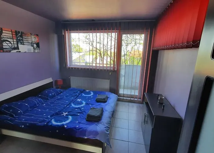 Spacious, Modern In New - Sleeps 6 * 부쿠레슈티