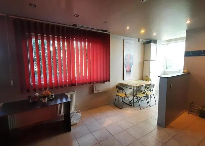 Spacious, Modern In New - Sleeps 6 Διαμέρισμα *