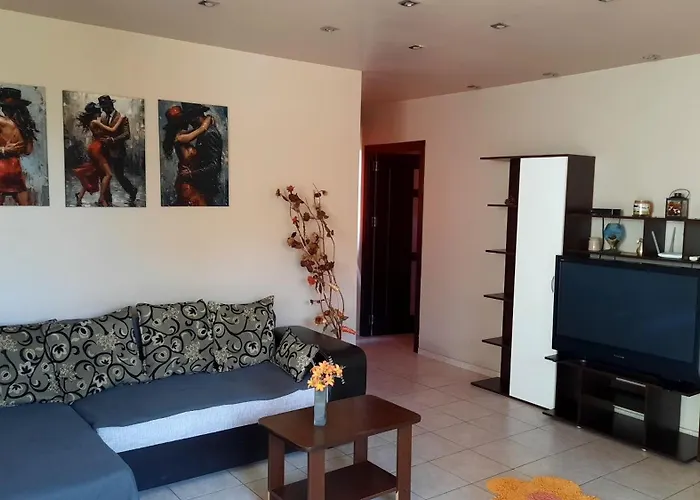 Spacious, Modern In New - Sleeps 6 Bukareszt