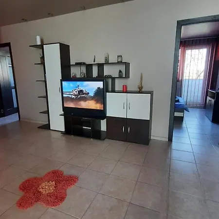 Spacious, Modern In New - Sleeps 6 Appartement Boekarest