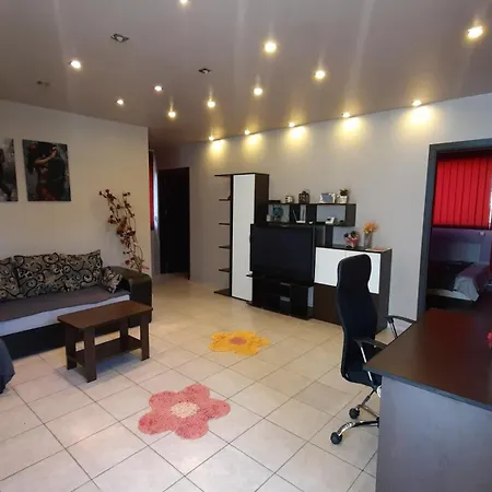Appartement Spacious, Modern In New - Sleeps 6